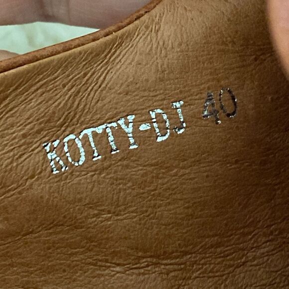 Django & Juliette Kotty Slip On Leather Shoes - Picture 14 of 15